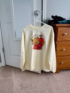 Medium Thanksgiving heavyweight tee